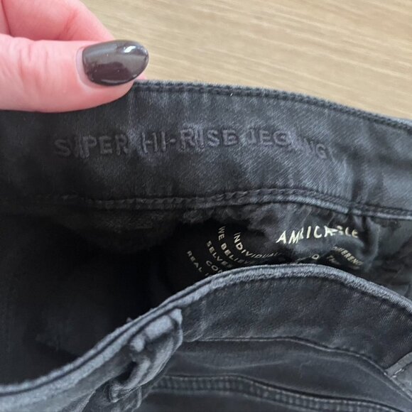 American Eagle Jean Women's Hi-Rise Jegging Super Stretch Black Distressed Sz 4 - Picture 9 of 10